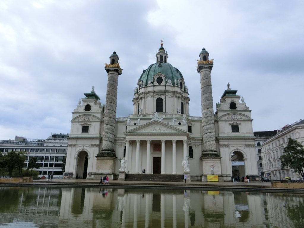 ウィーンの夜 カールス教会のコンサートに行ってみよう ハイヒールで世界を歩く